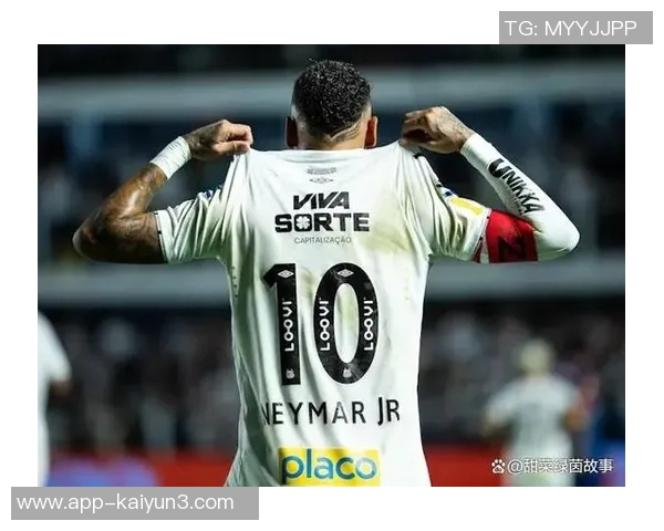 内马尔重返桑托斯训练状态良好下轮联赛出场机会增大